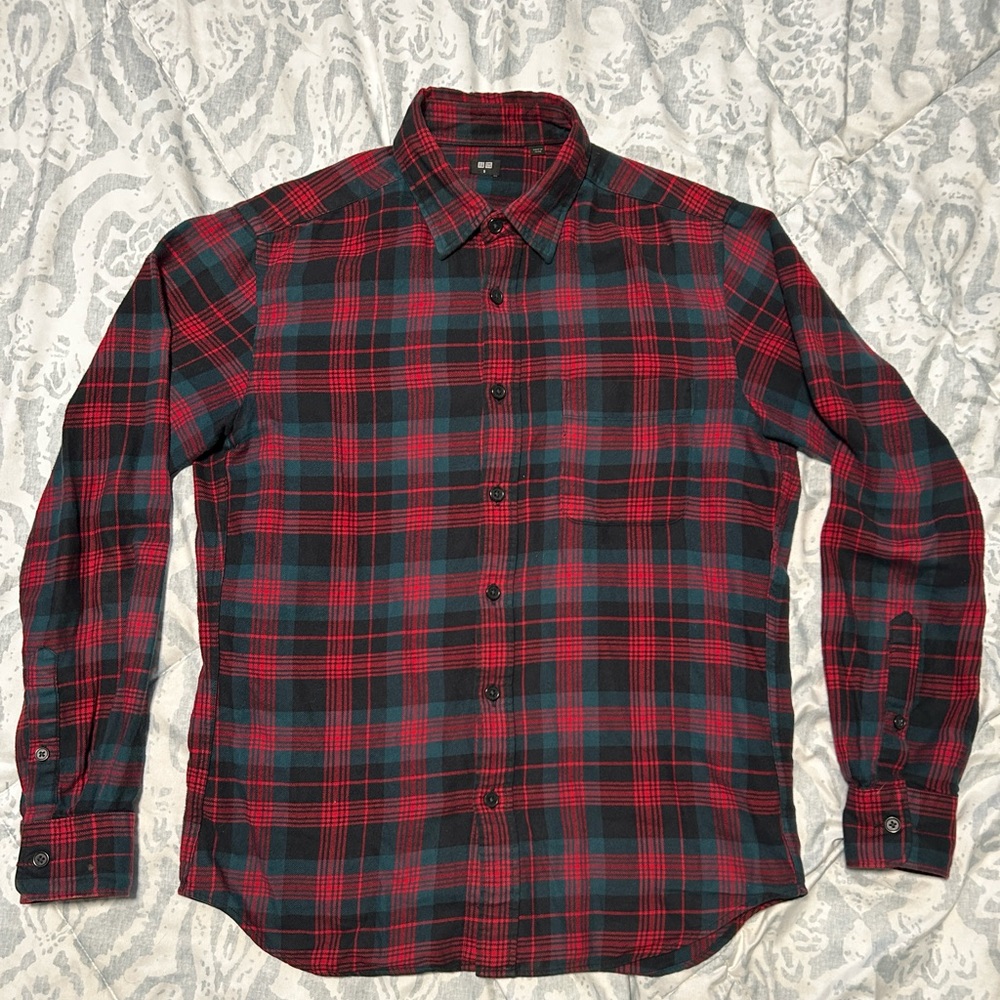 Uniqlo plaid flannel size small men’s